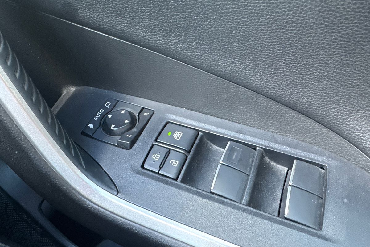 2020 Toyota RAV4 Cruiser AXAH54R