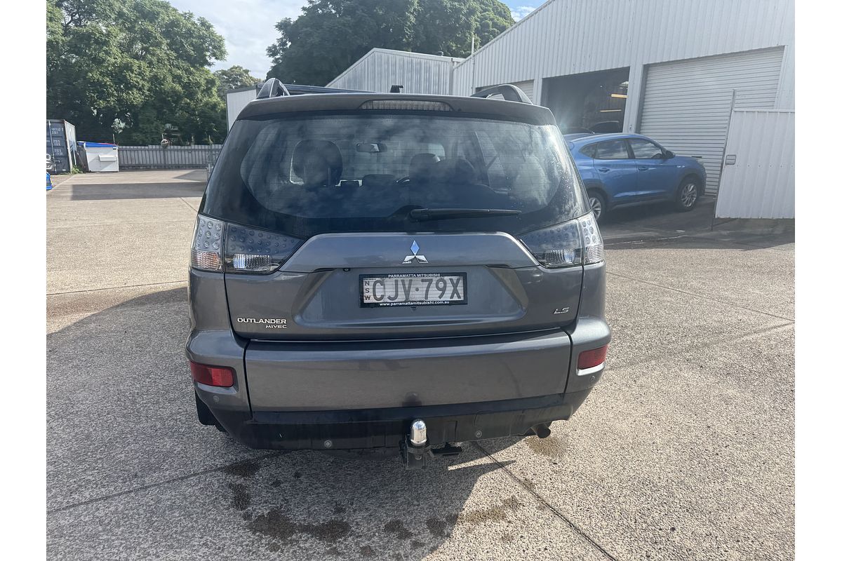 2012 Mitsubishi Outlander LS ZH