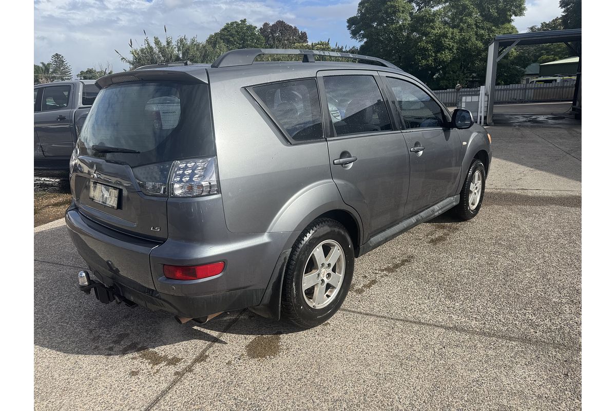2012 Mitsubishi Outlander LS ZH