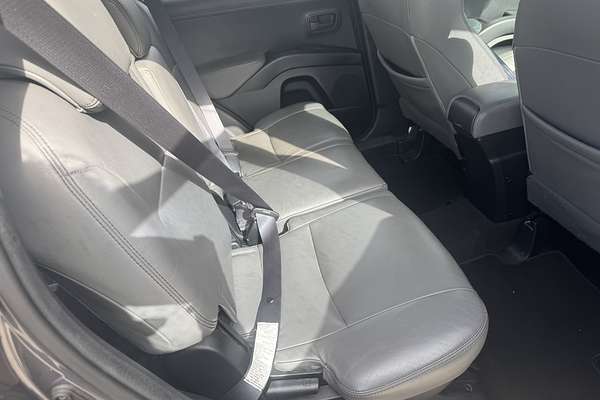 2012 Mitsubishi Outlander LS ZH
