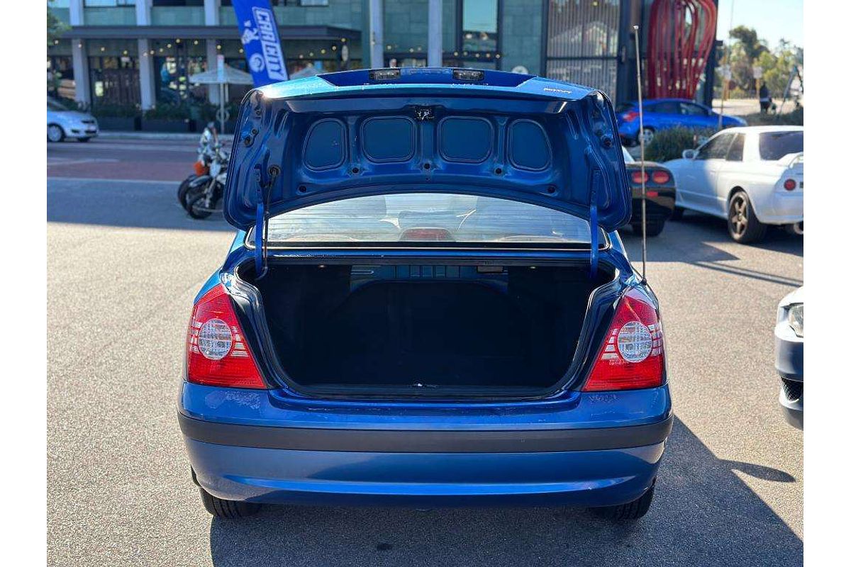 2005 Hyundai Elantra  XD