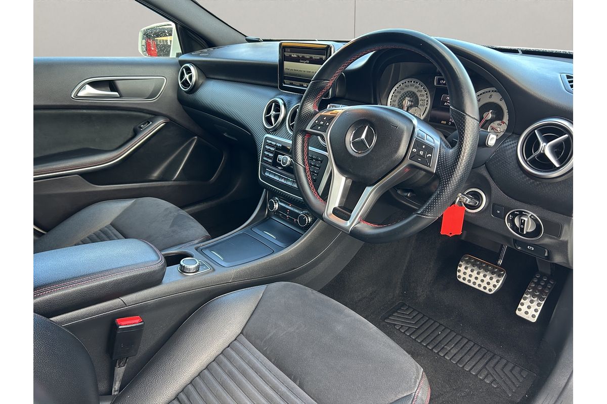 2013 Mercedes-Benz A 180 AMG LINE