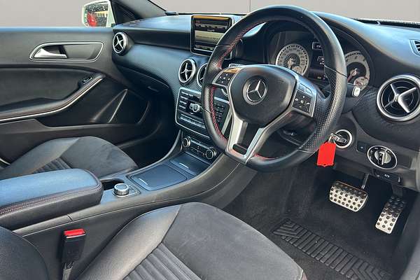 2013 Mercedes-Benz A 180 AMG LINE