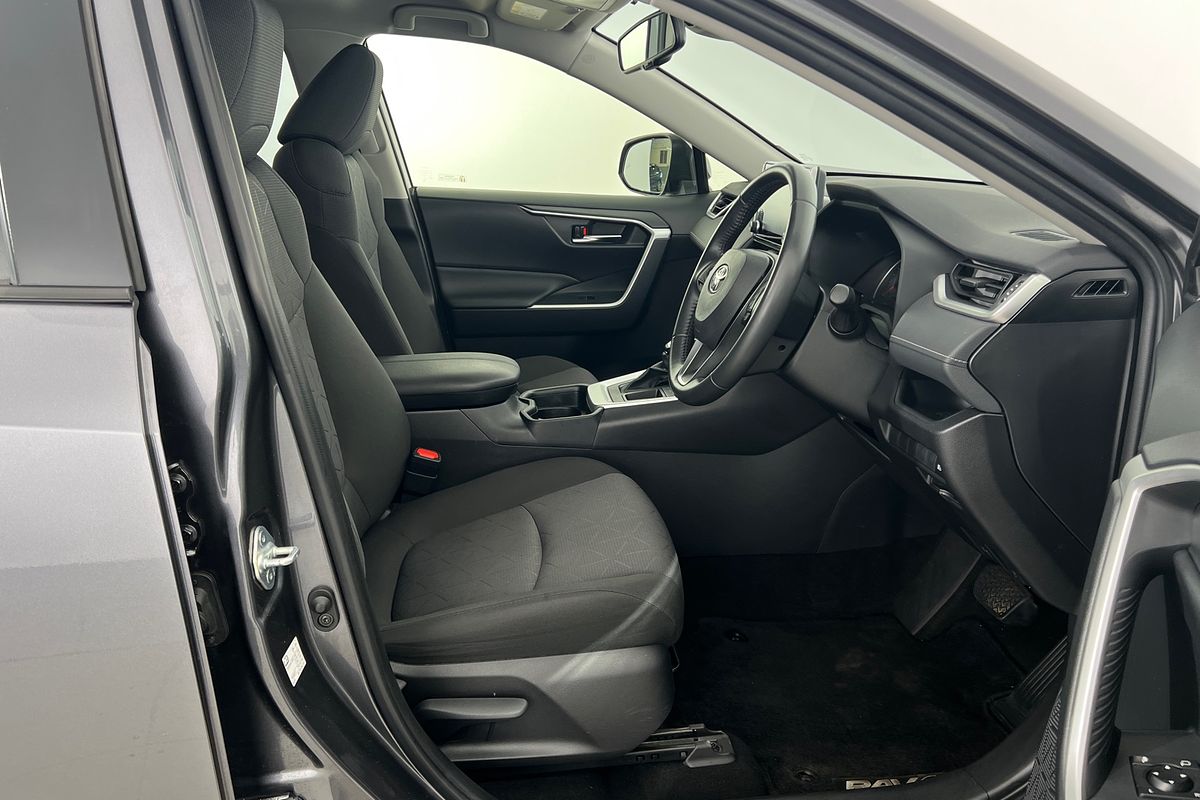 2021 Toyota RAV4 GXL MXAA52R