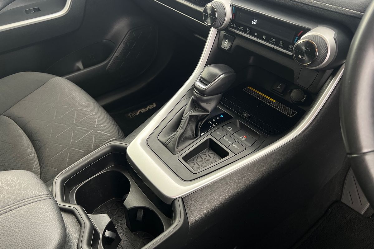 2021 Toyota RAV4 GXL MXAA52R