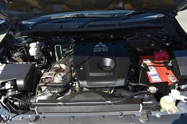 2017 Mitsubishi Pajero Sport GLS QE
