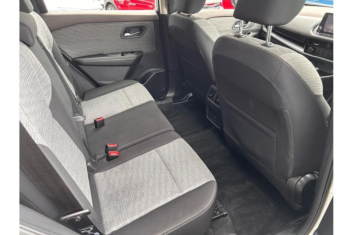 2024 Nissan X-TRAIL ST T33