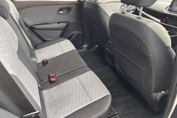 2024 Nissan X-TRAIL ST T33