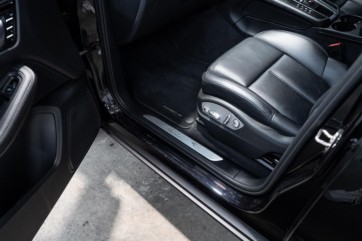 2019 Porsche Macan S 95B