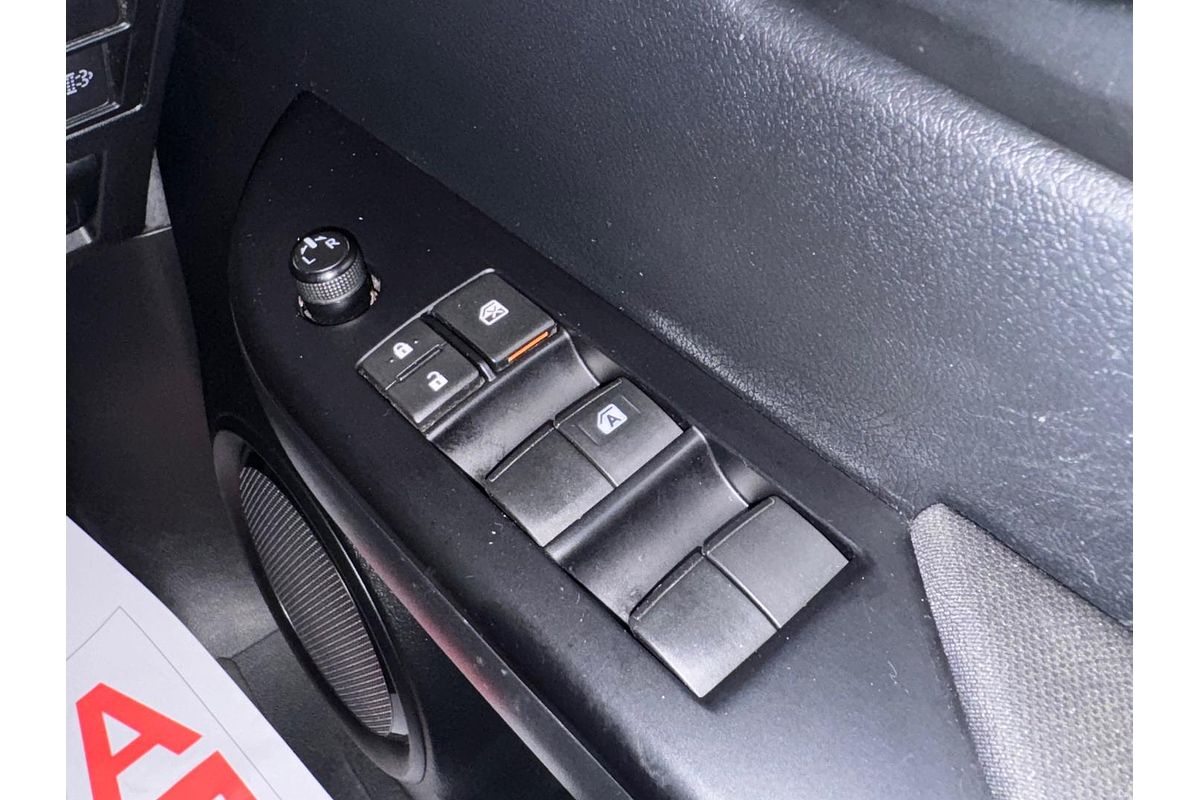 2019 Toyota Hilux SR GUN126R 4X4