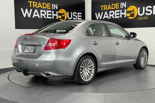 2011 Suzuki KIZASHI LTDC 2.4L Auto