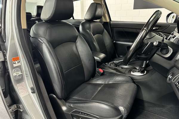2011 Suzuki KIZASHI LTDC 2.4L Auto