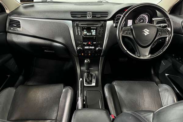 2011 Suzuki KIZASHI LTDC 2.4L Auto