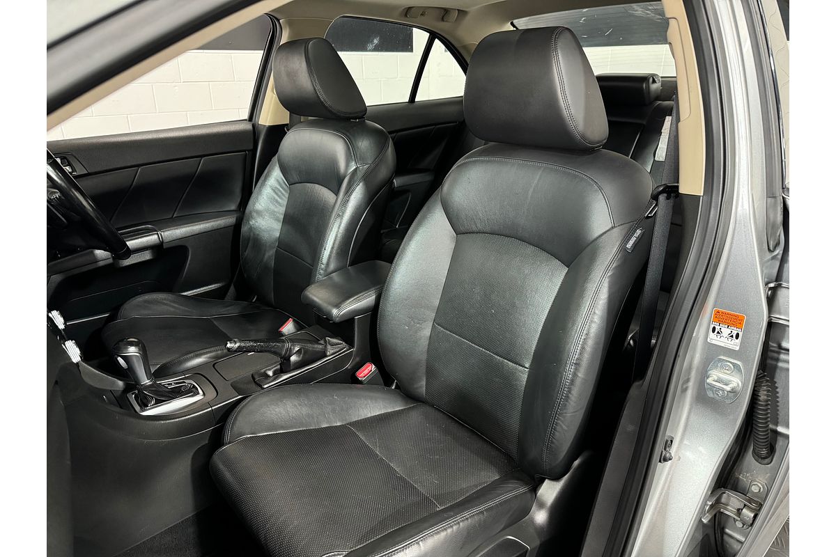 2011 Suzuki KIZASHI LTDC 2.4L Auto