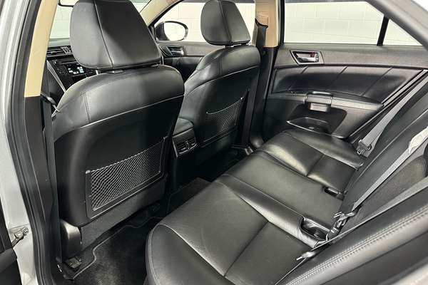 2011 Suzuki KIZASHI LTDC 2.4L Auto
