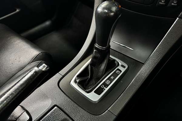 2011 Suzuki KIZASHI LTDC 2.4L Auto