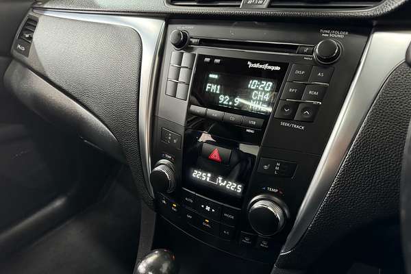 2011 Suzuki KIZASHI LTDC 2.4L Auto