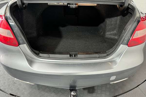 2011 Suzuki KIZASHI LTDC 2.4L Auto