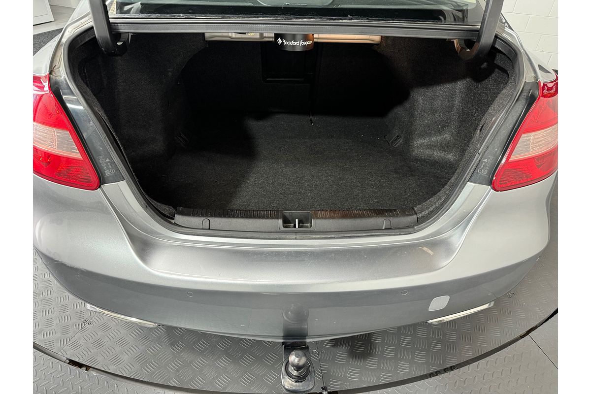 2011 Suzuki KIZASHI LTDC 2.4L Auto