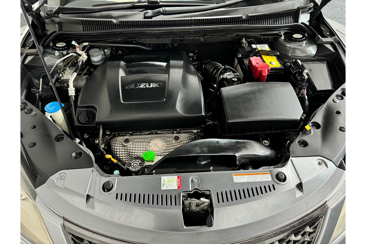 2011 Suzuki KIZASHI LTDC 2.4L Auto