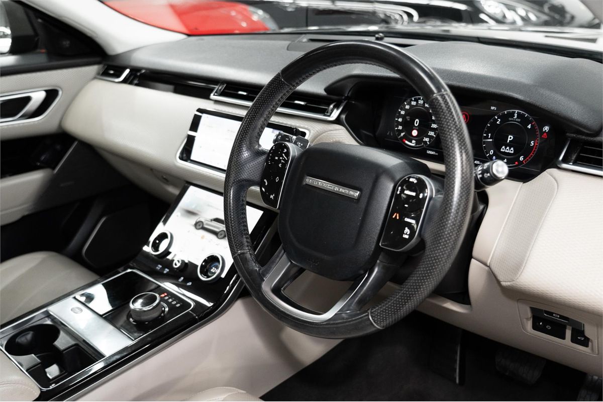 2019 Land Rover Range Rover Velar D180 SE L560