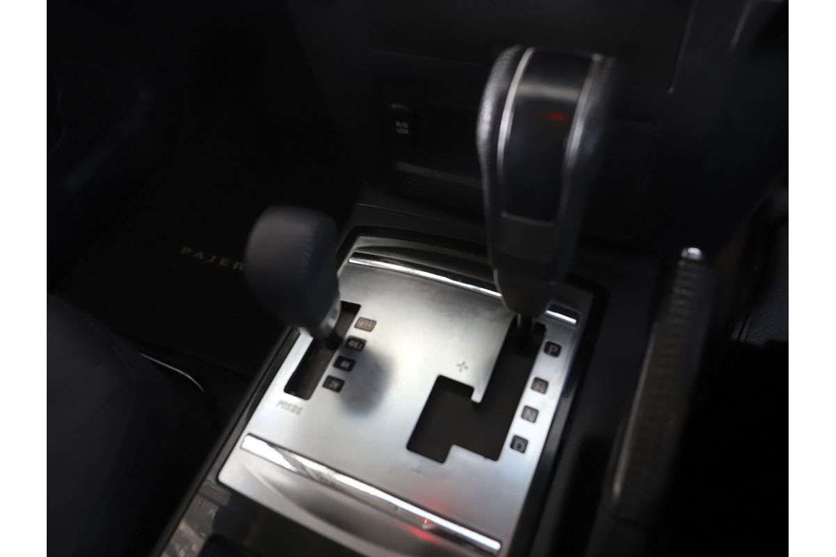 2014 Mitsubishi Pajero GLX NW