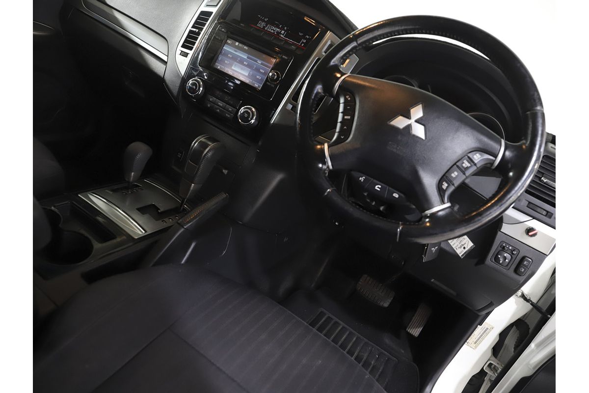 2014 Mitsubishi Pajero GLX NW