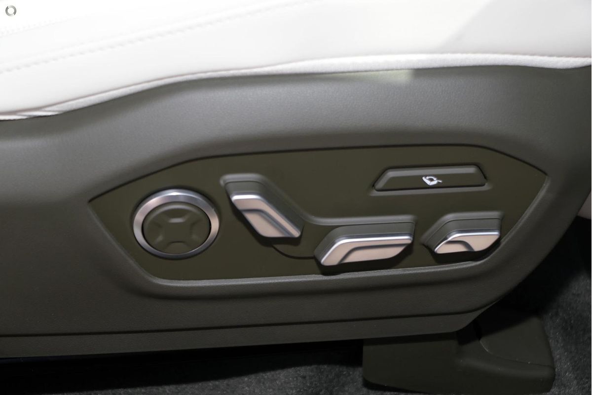 2025 Hyundai Santa Fe Calligraphy MX5.V1