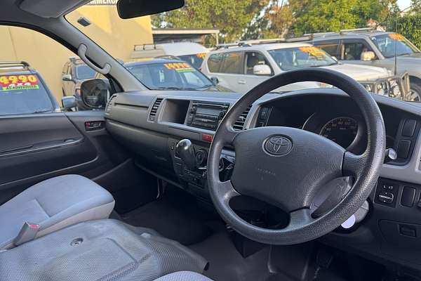 2005 Toyota HiAce Commuter TRH223R
