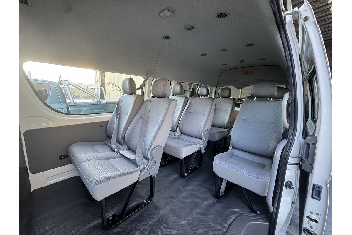 2005 Toyota HiAce Commuter TRH223R