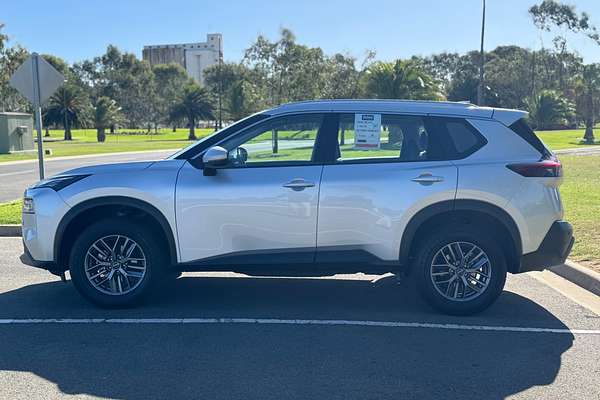 2023 Nissan X-TRAIL ST T33