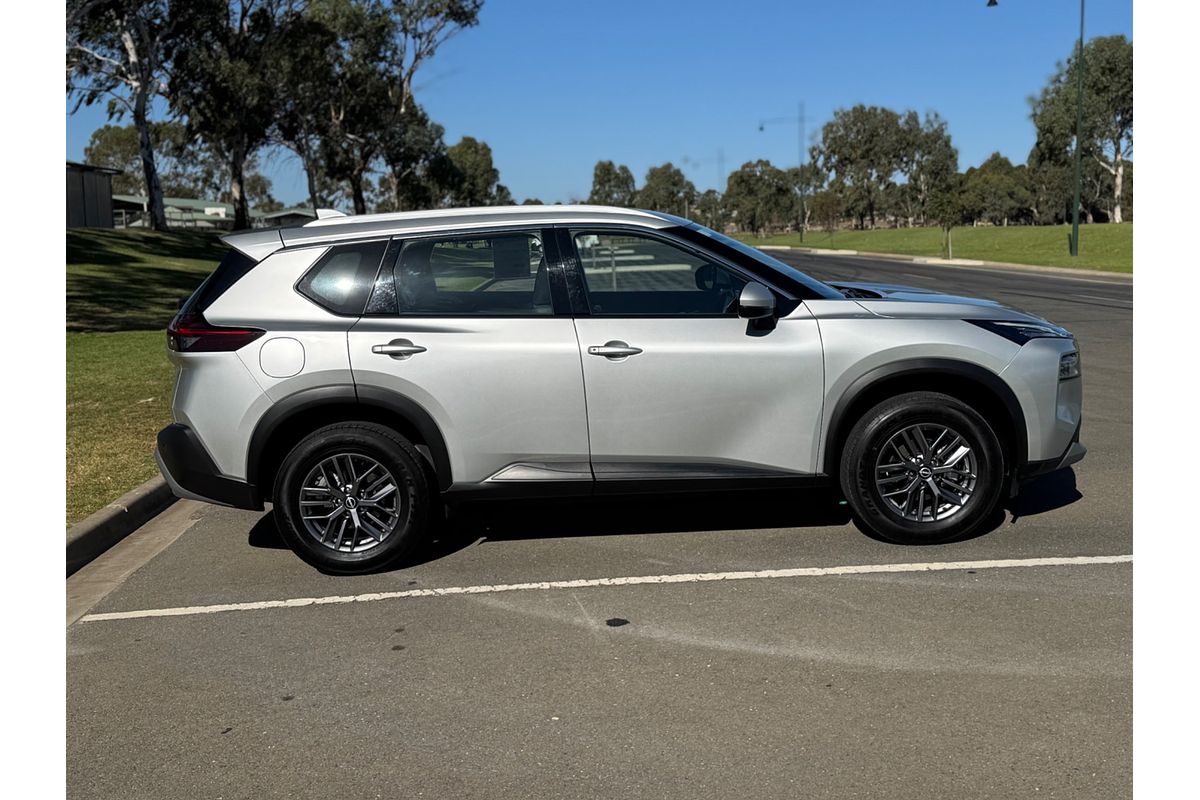 2023 Nissan X-TRAIL ST T33
