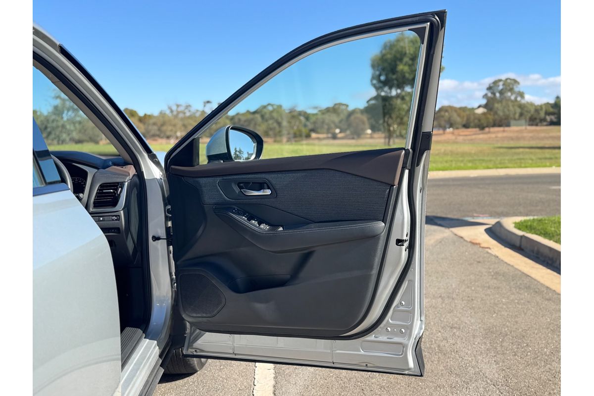 2023 Nissan X-TRAIL ST T33
