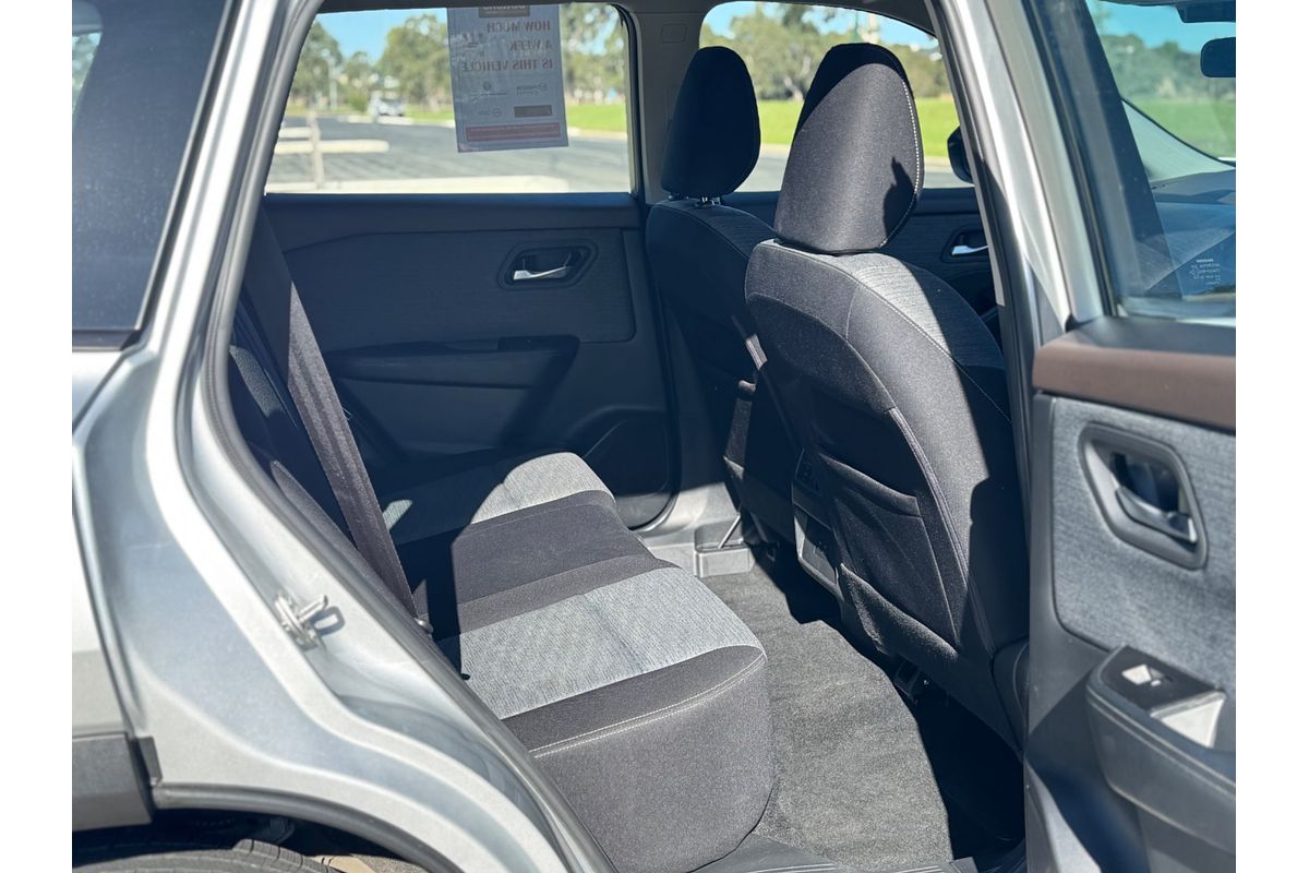 2023 Nissan X-TRAIL ST T33