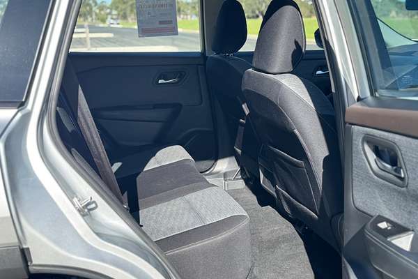 2023 Nissan X-TRAIL ST T33