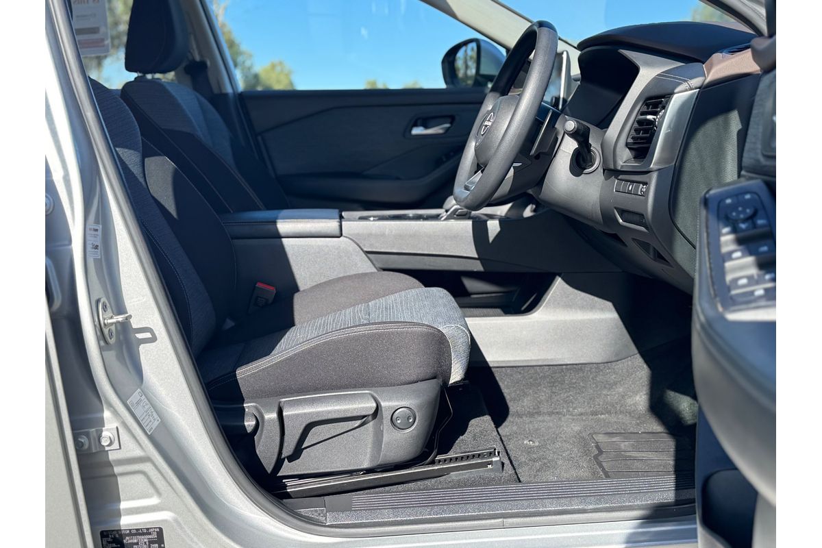 2023 Nissan X-TRAIL ST T33
