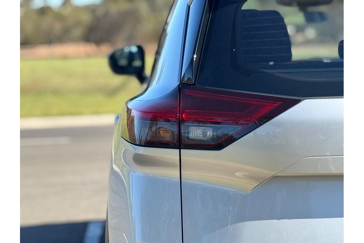 2023 Nissan X-TRAIL ST T33