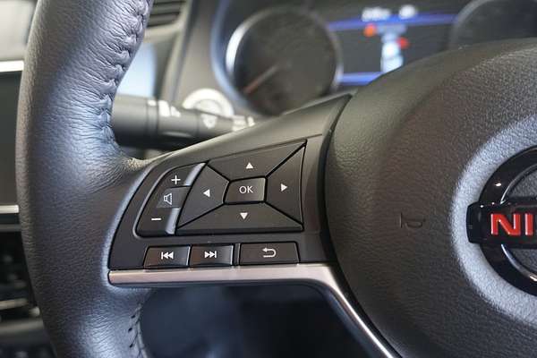 2024 Nissan Navara PRO-4X D23 4X4