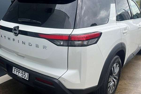 2024 Nissan Pathfinder Ti R53