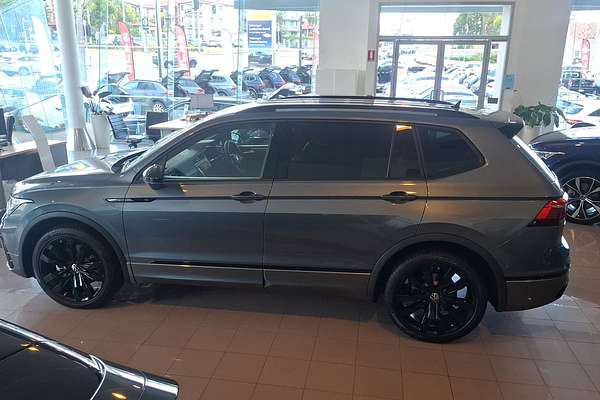2024 Volkswagen Tiguan Wolfsburg Edition Allspace 5N