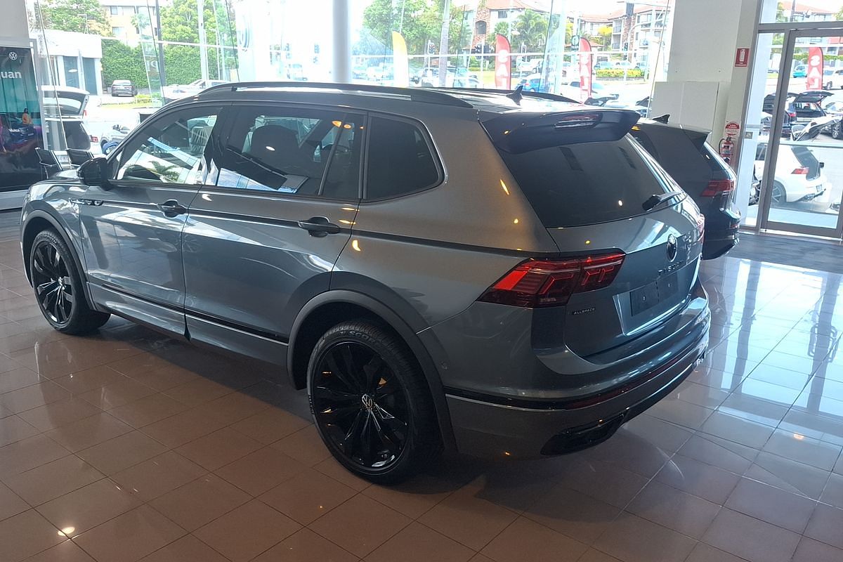 2024 Volkswagen Tiguan Wolfsburg Edition Allspace 5N
