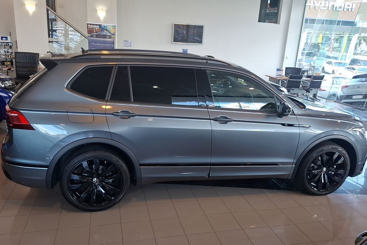 2024 Volkswagen Tiguan Wolfsburg Edition Allspace 5N