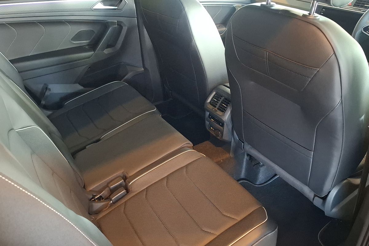 2024 Volkswagen Tiguan Wolfsburg Edition Allspace 5N
