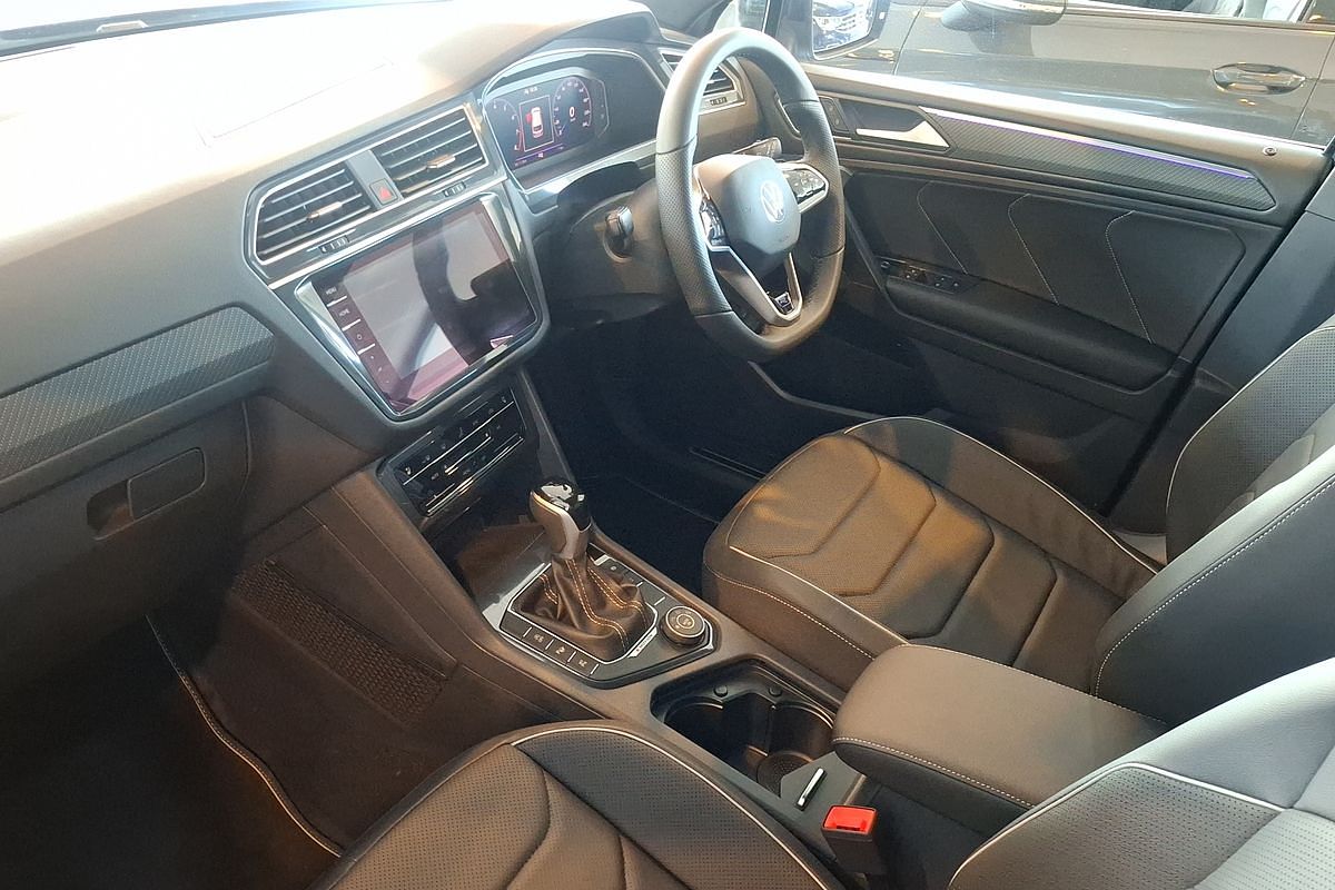 2024 Volkswagen Tiguan Wolfsburg Edition Allspace 5N