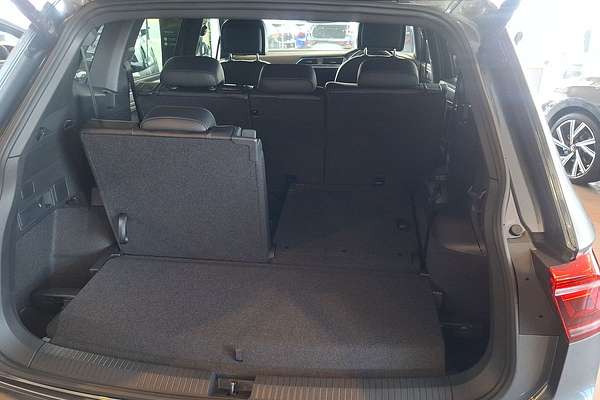 2024 Volkswagen Tiguan Wolfsburg Edition Allspace 5N