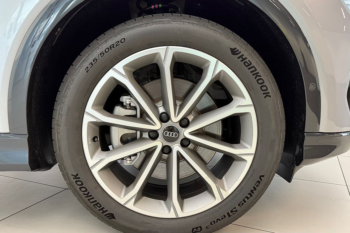 2024 Audi Q4 e-tron 55 F4