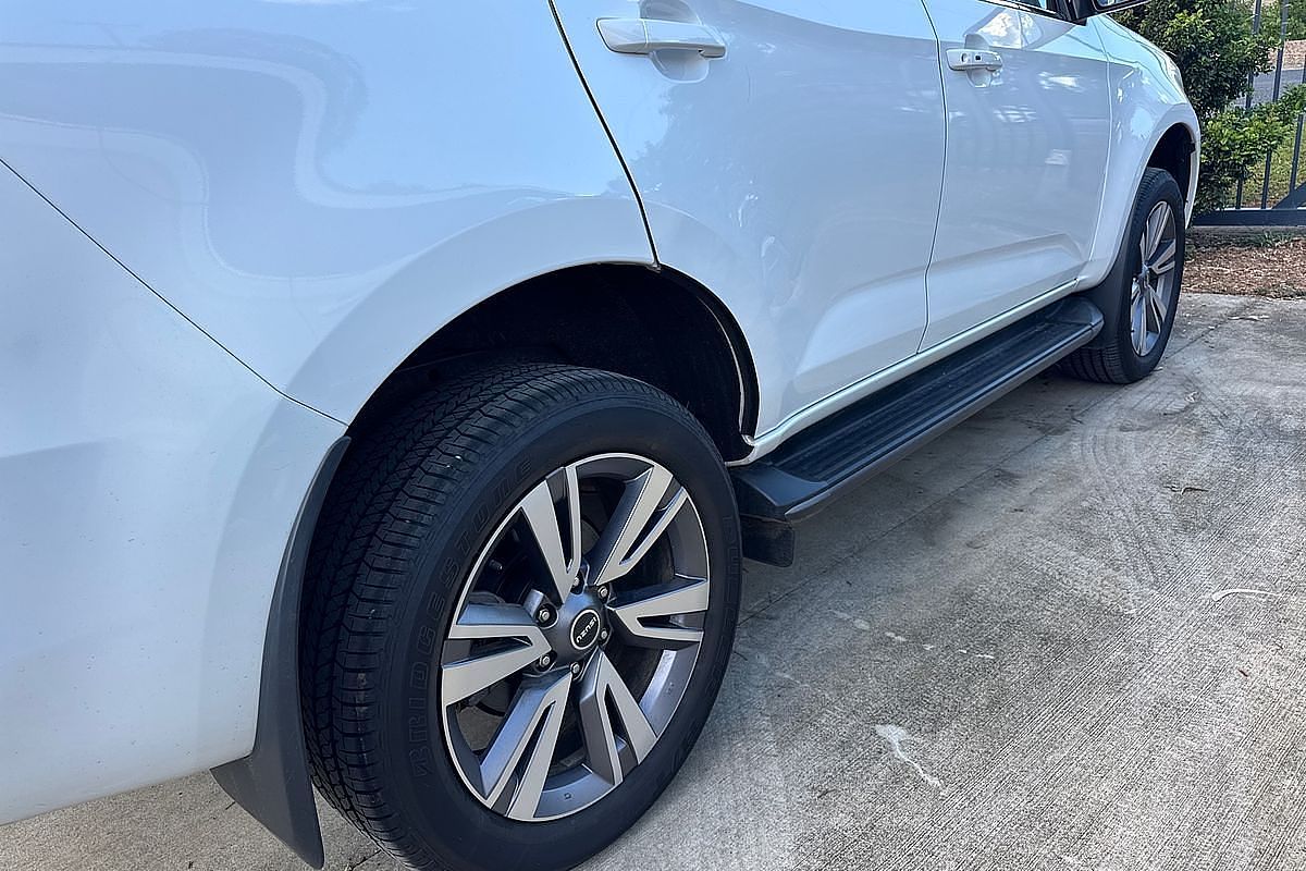 2024 Isuzu MU-X LS-T