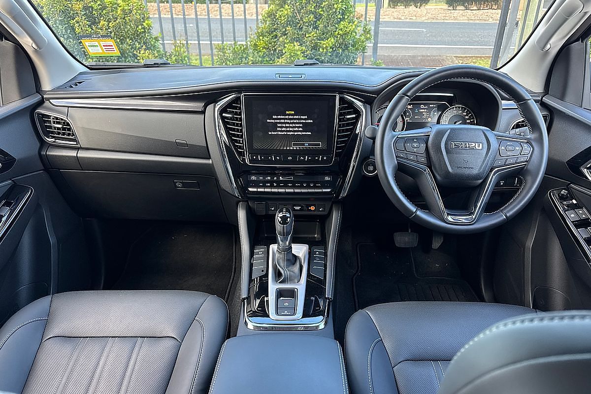 2024 Isuzu MU-X LS-T