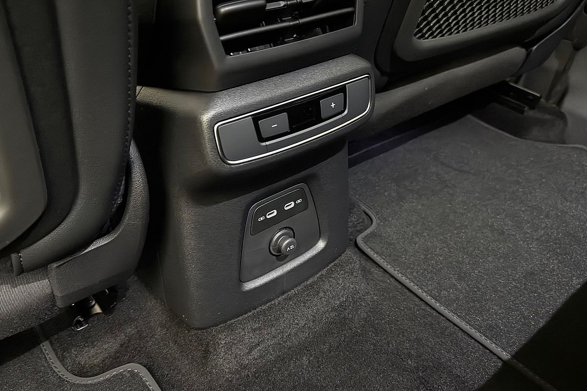 2024 Audi Q4 e-tron 45 F4