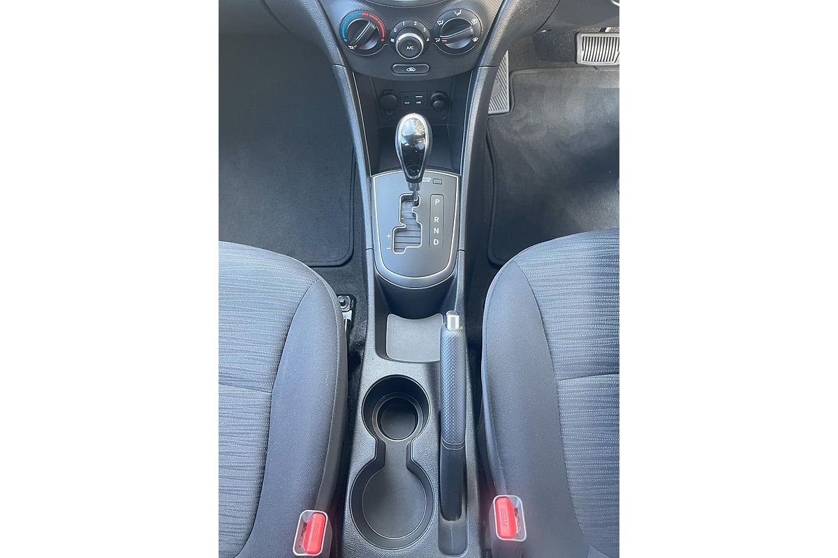 2019 Hyundai Accent Sport RB6